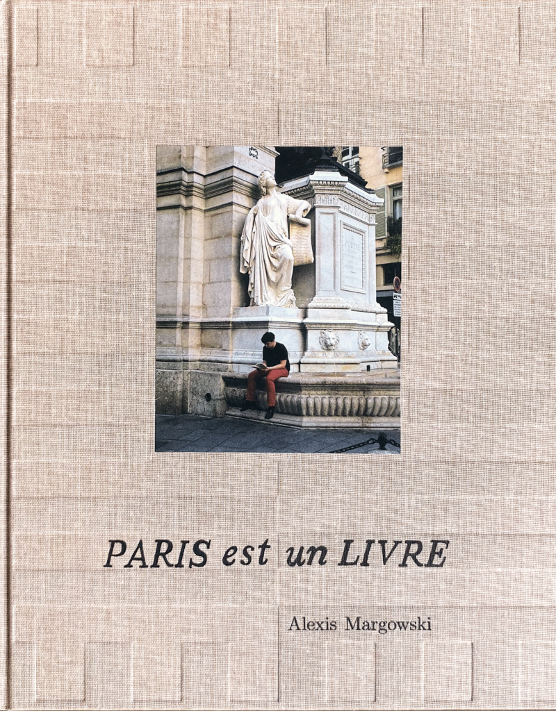 Paris est un livre